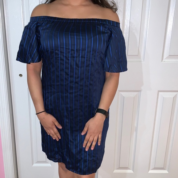 Banana Republic Dresses & Skirts - Banana Republic NEW Blue striped dress